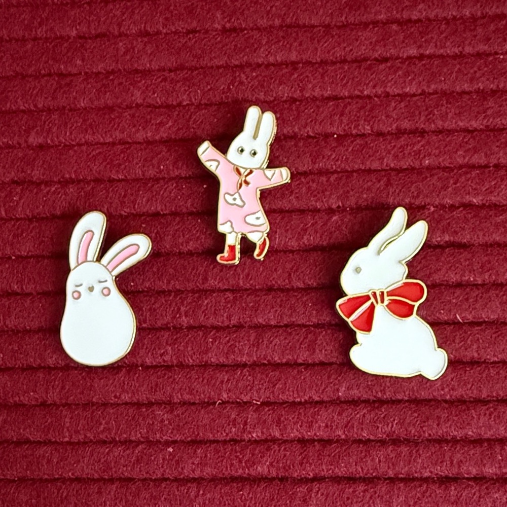 New- Cute Bunny Enamel Pins Set